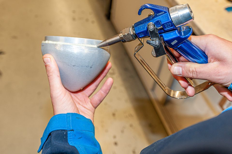 Motor Cover Greasing 3 ©Clemens G. Schildberger